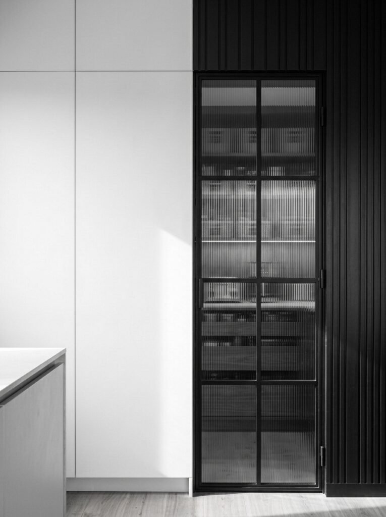 14. Modern Contrast Moment